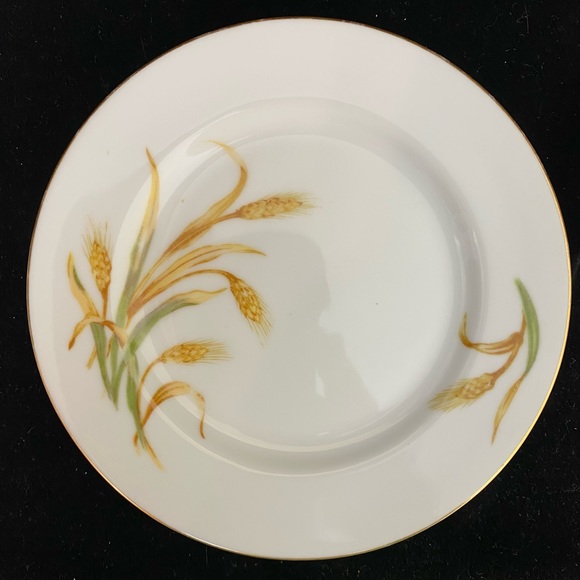Vintage Set of 8, Puritan China Wheat Pattern Bread/Butter Plates with Gold Trim - Picture 6 of 14